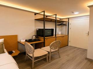 Dr-Manouchehr House Hotel - 8