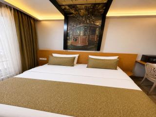 Dr-Manouchehr House Hotel - 5