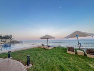 Three Sixty View Beachfront Apartments - 8