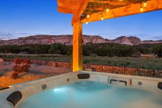 The Airstream 2 at East Zion in The Fields - 6