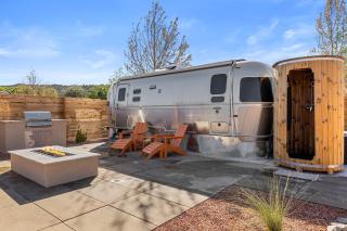 The Airstream 2 at East Zion in The Fields - 3