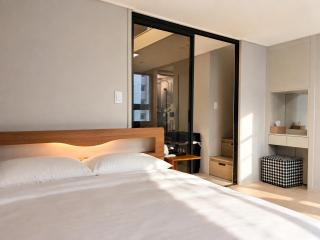 Black House - 9