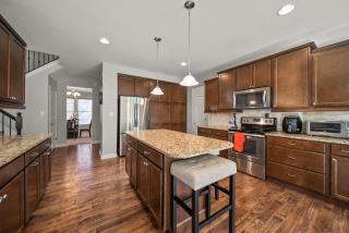 < 1 Mi to Geist Park & Beach! Playroom & Patio - 1