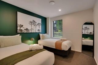 Luxe City Villa, Golf Green, Projector -By KOSH - 6