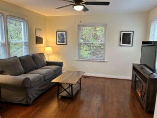 Charloe 2 Bedroom Family House - 9