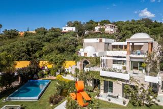 Abacanto Estate, Luxury Villas with Infinity Pool & City Views - 5