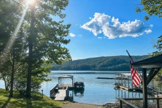 Waterfront Living Sleep 10 Dock Boat Launch Grill - 9