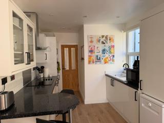 Brixton Hill- 2 Bed Flat - 7
