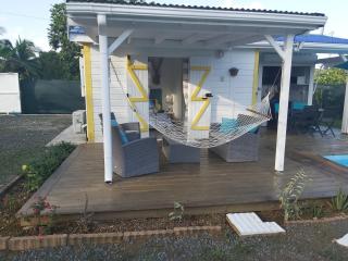 Bungalow chic à Sainte-Rose + piscine. - 2