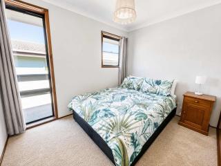 Stunning Clifftop Location - gorgeous ocean views - 4