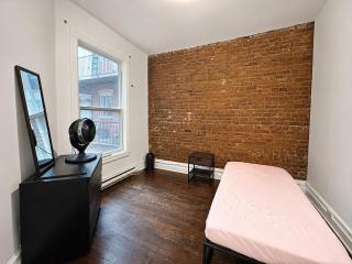 Cozy 2BR Near Downtown Montreal & The Village - 3
