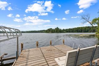 Cozy Rice Lake Cabin with Balcony and Grill and Views - 9