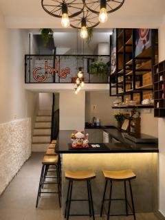 Chill House Spacious 2BR Home near Hoan Kiem and Hanoi Railway Station - 9