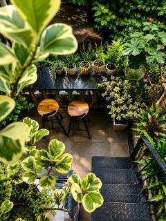 Chill House Spacious 2BR Home near Hoan Kiem and Hanoi Railway Station - 4