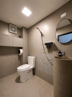 Chill House Spacious 2BR Home near Hoan Kiem and Hanoi Railway Station - 2