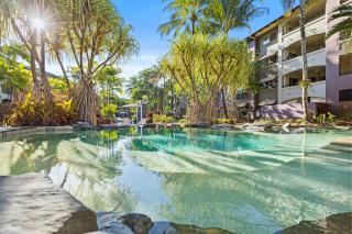 Lux Cairns - Tropical Stays Cairns - 1