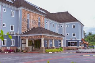 SkyFavour Hotel - 1