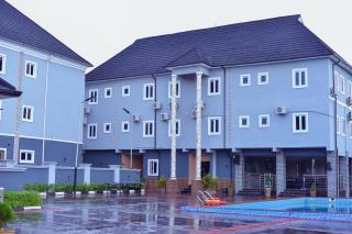 SkyFavour Hotel - 5