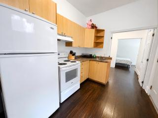 2BR Near Downtown Montreal & The Village - 6