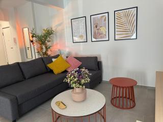Mazi Rooms Charilaou 2,0 - 5