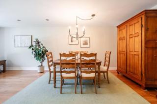 Beautiful Family Friendly 3BR House With Parking - 6