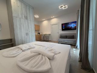 AriAnna Boutique Apartments - 5