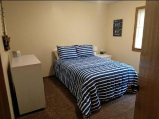 Renovated Four Bedroom Apartment for your group - 9