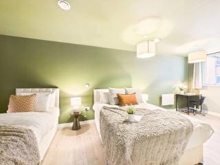 Birmingham City Retreat No 107 - 8