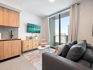 First 2506 Skyline Essence Living - 8