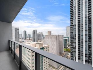 First 2506 Skyline Essence Living - 1