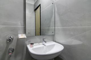Hotel O SS INN - 8
