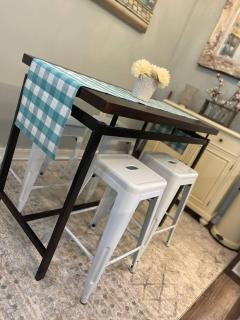 Adorable Downtown Carriage House Cottage - 6