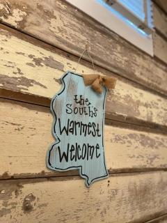 Adorable Downtown Carriage House Cottage - 2