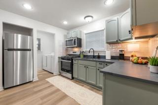 SoCo BoHo Bungalow 2 for 4 Guests - 3