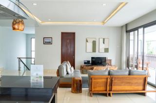 Mentari Hill View Villa 8 Bedrooms With a Private Heated Swimming Pool and a Movie Room and a Billiard Table - 5