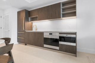 5004 Penthouse 1BR with Incredible City Views and Pool in Miami - 2
