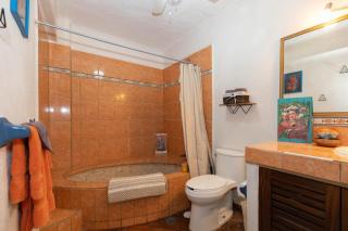 Ocean view 2Br Condo-Balcony-Beach-Pool - 303 - 0