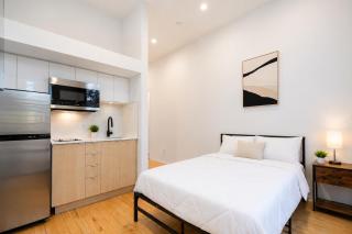 Charming Apartment downtown Montreal with Parking & Pet-Friendly - 5