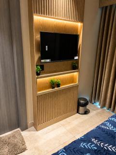 Private Luxurious & Cozy Studio by Aura Stays - Ghaziabad - 4