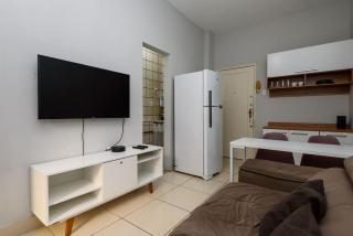 Quarto e sala perto da praia de Copacabana e metrô - 9
