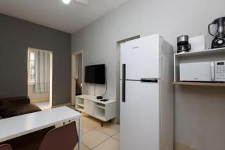 Quarto e sala perto da praia de Copacabana e metrô - 1