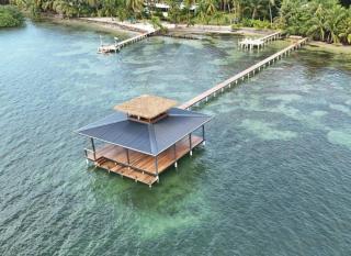 Carenero Hills - Beach and Surf Bungalows - 5