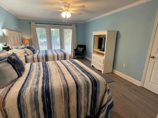 Southern Oak by the Sea - 3
