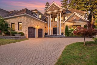 Spacious Pickering Retreat, 4 Parkings, 2 ensuites, Office - 0