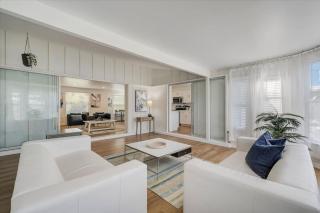 Spacious home With Heated Pool 3 miles from IMG! - 2