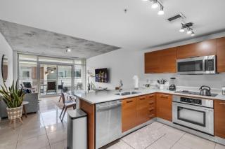 Modern Midtown Loft and Pool, Gym and Walk Everywhere - 0