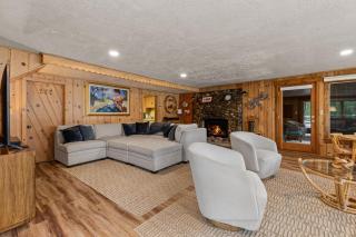 Lakefront Brainerd Cabin w Deck, Fire Pit - 5