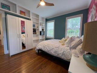 The Hein Park Retreat - 5