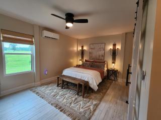 The Barntique at Glendale Lake - 9