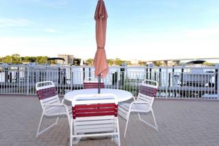 Palm Court Yacht Club 312 - Gorgeous condo with shared pool private laundry and sound views - 7
